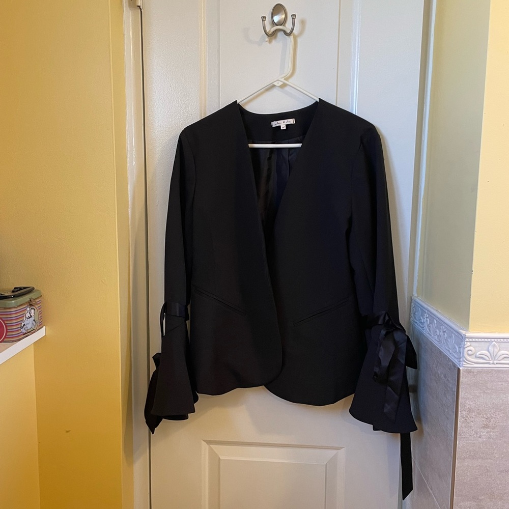 Vintage 1990s Black Bell Sleeve Jacket